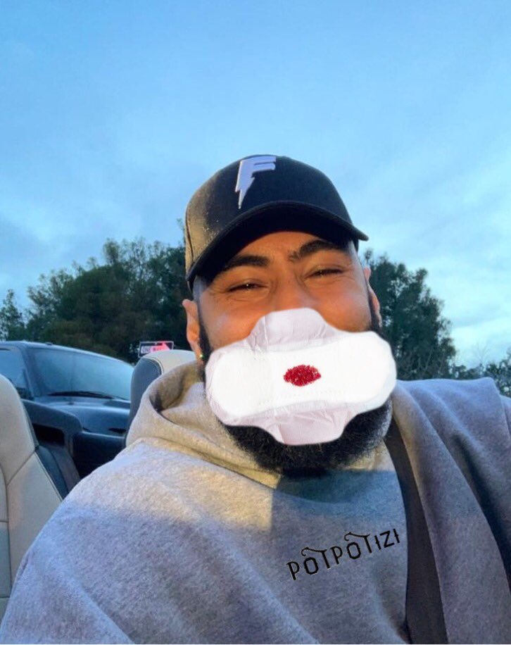 potpotizi's tweet photo. Hassoul pénurie de masques #lafouine #emilelouislaounizi #sal #welcometothesal #lapiraterienestjamaisfinie #potpotizi #🏴‍☠️ https://t.co/lEmMYCFNen