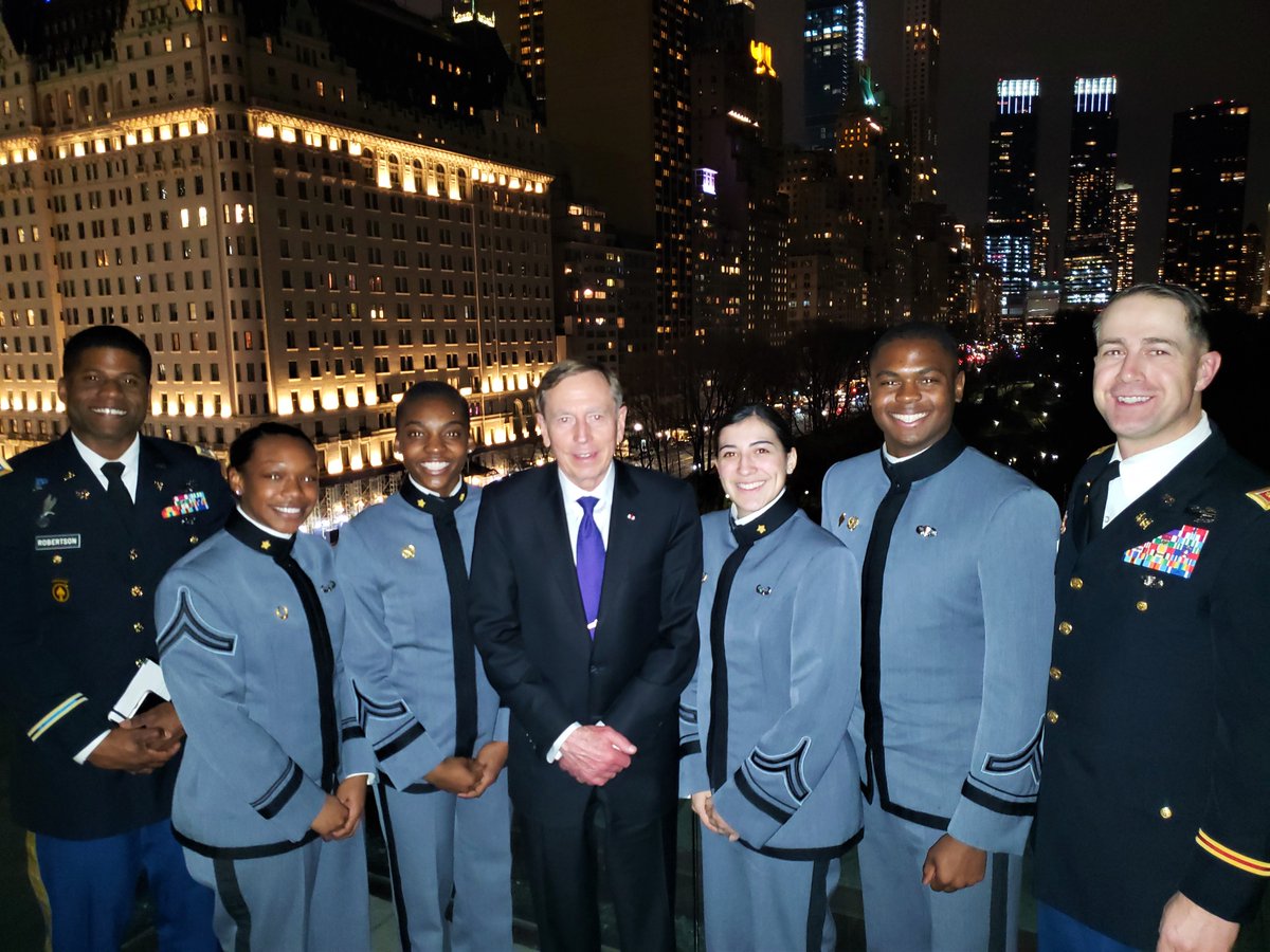 usma_wplc's tweet photo. On 2 March 2020, cadets from the West Point Leadership Center's Elevation Initiative met with General David Petraeus for dinner at the historic Metropolitan Club in Manhattan. Read more:
https://t.co/IkLPOT5V3p https://t.co/q31IjHwb9N