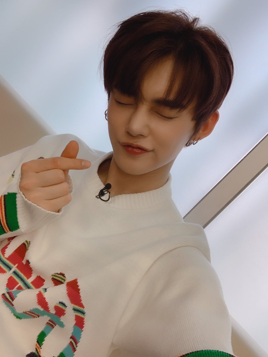 TXT_members tweet picture