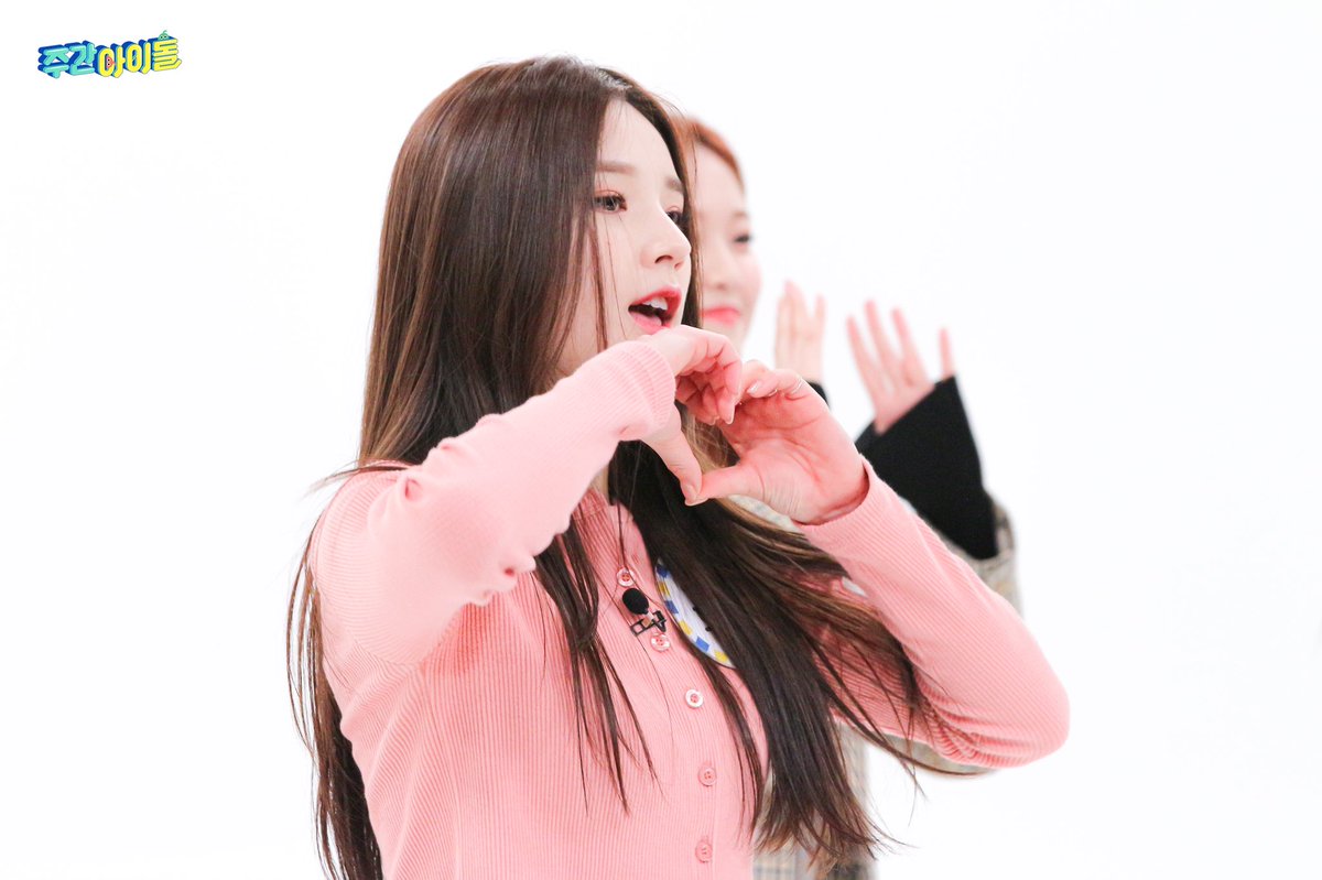 (REST) HEEJIN THAILAND tweet media