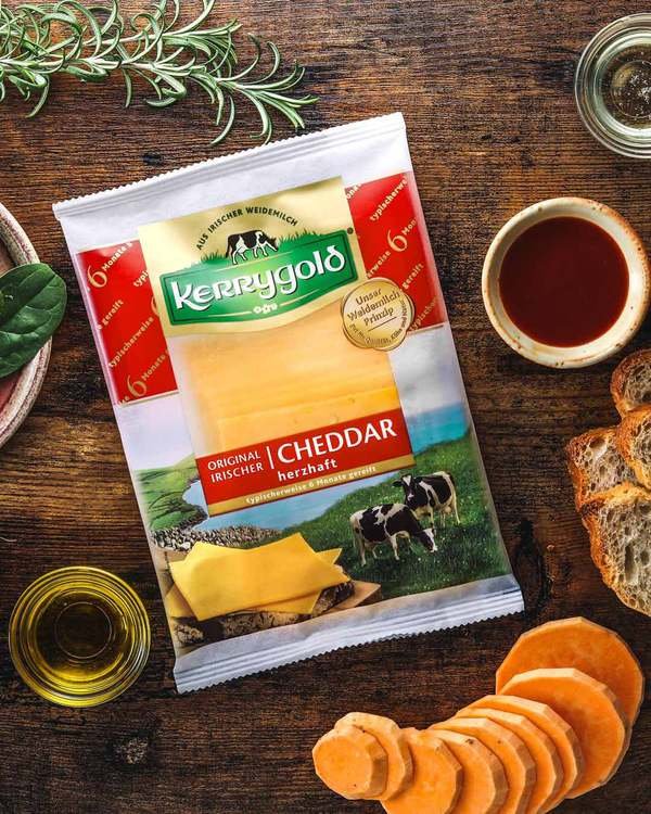 Es gibt kein Problem, dass ein Grilled Cheese Sandwich nicht lösen kann🤩 Besonders wenn es sich um dieses extra leckere Exemplar handelt: Süßkartoffel-Cheddar-Sandwich👌🧀 sharing.kptncook.com/ripXIvAEw4

#cheddarcheese #cheesesandwich #grilledcheesesandwich #vegetarianmeals