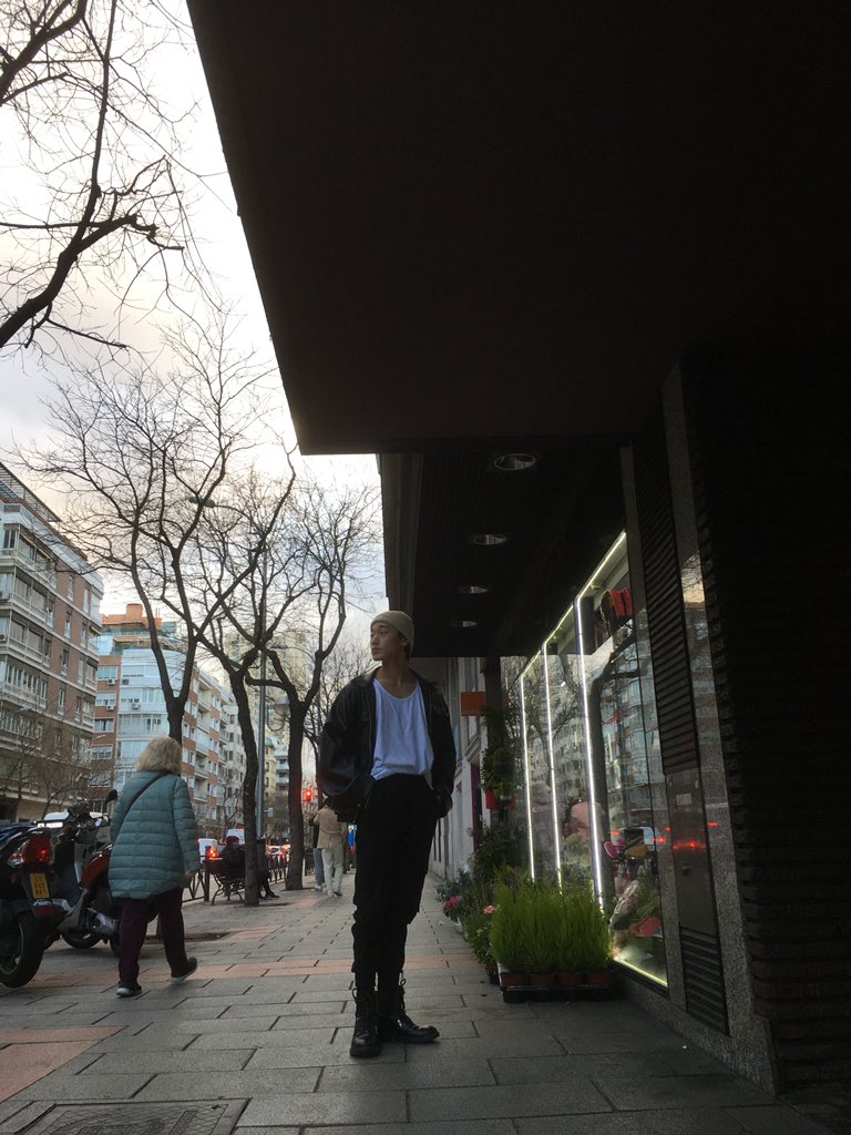 ATEEZofficial's tweet photo. [#산] 오늘도 보고싶은 에이티니❤️
전 스페인에 왔어요😁
Hola❤️
#ATEEZ #에이티즈 https://t.co/OUy1fdwjZt