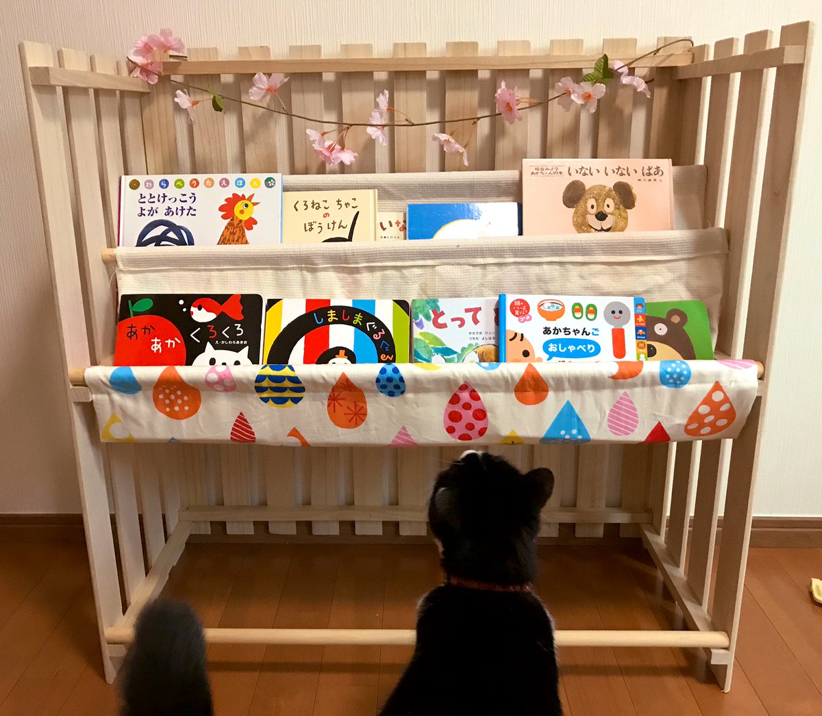 すのこ使って1時間くらいで本棚をつくったんだが 我ながらかなり上手くいった もは おふくよかなトミオカのイラスト すのこ使って1時間くらいで本棚をつくったんだが 我ながらかなり上手くいった もは おふくよかなトミオカのイラスト