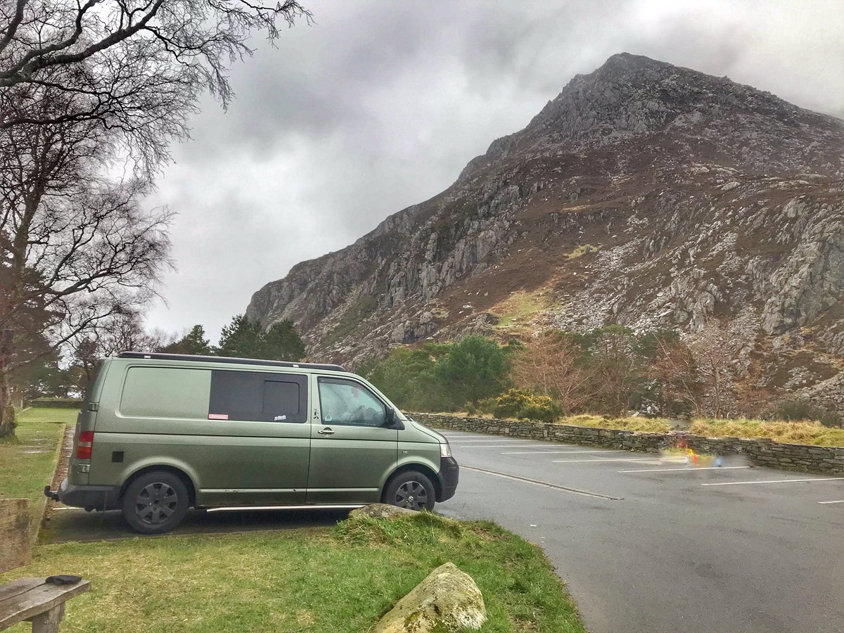 Late night and early morning walks with an awesome overnight stop 😊 #getoutside #snowdonia #visitwales #vanlife <a href="/OSleisure/">OS Leisure</a>