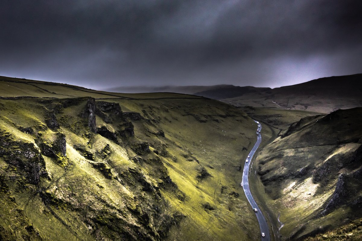 EE_Photographer's tweet photo. Winnats Pass - Peak District
#winnatspass #peakdistrict #peakdistrictwalks #ultimatephotographer #essexphotographer https://t.co/miYploVj8a