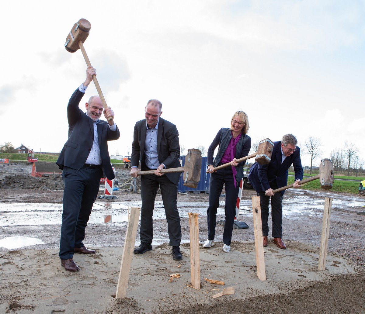 campusgr_'s tweet photo. De nieuwbouw van @Polyganics op Campus Groningen is gisteren officieel van start gegaan! On 3 March 2020 the official launch of the new building of #Polyganics on Zernike Campus took place! More info: https://t.co/TF5S8XQo8X https://t.co/OIkJkaiW5t