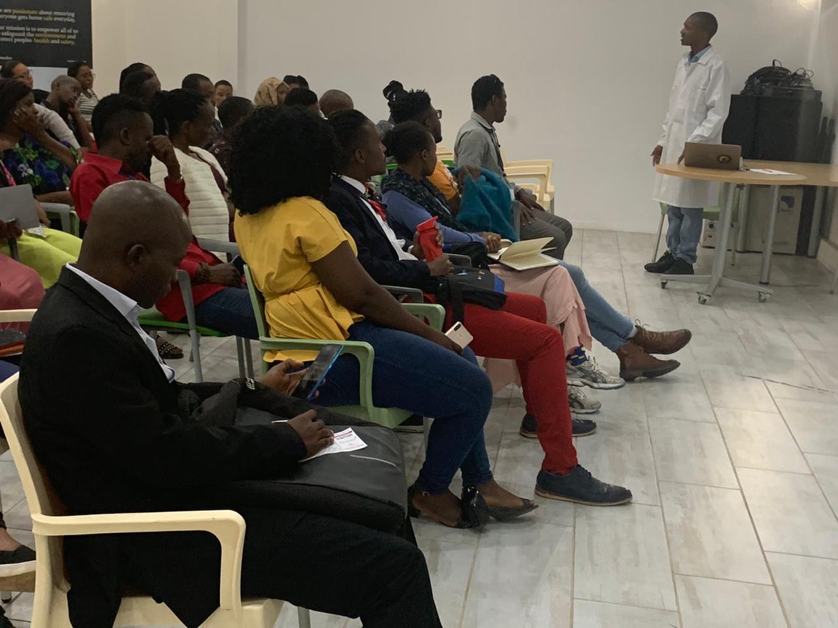 RLC_SAfrica's tweet photo. #EducationChangeMakers on a visit to #Givaudan a flavours & fragrance manufacturing company exposing them to #manufacturingpractices exploring areas where practices could be applied in the education sector.
#IdentifyingHazardsandRisksInSchools
#SafetyInSchools
#LeadersAtWork https://t.co/XtV3MLShaI