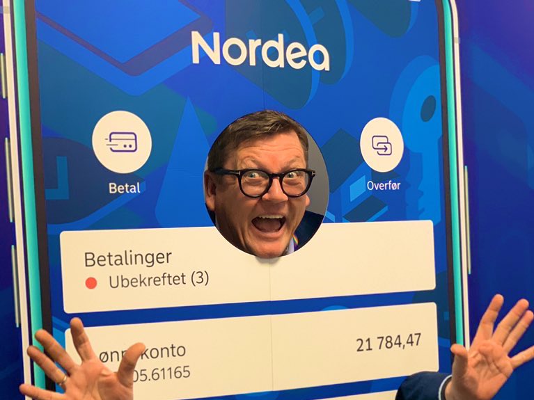 PaaSprakehaug's tweet photo. Litt gira over at vi har lansert ny mobilbank📱🕺🏼 #MinNyeMobilbank #gøypåjobb #nordea https://t.co/8SHMEHLOC8