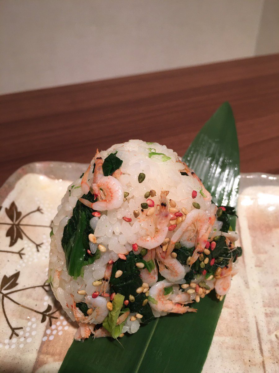 shimoakagenki's tweet photo. クリガニ入り、はっと汁。580円
甘えび、鯛の昆布じめ。
うに食べ比べ。
スルメイカの肝バター焼き。
刺身用鯵でアジフライ。
などオススメです。
#源希　#下赤塚　#カニばっと  #甘エビの昆布じめ  #サクラエビのおにぎり #地酒好きと繋がりたい  #海鮮居酒屋  #練馬区グルメ  #魚料理　#東武東上線沿 https://t.co/2GqiAvSQyK