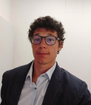 ScuolaSantAnna's tweet photo. Congratulazioni ad #AntonioDavola, ex allievo di Scienze Giuridiche alla @ScuolaSantAnna #Pisa, ora #LiderLab Istituto #Dirpolis: ha vinto borsa di studio @MSCActions, per definire profili giuridici a tutela dei consumatori in società dell’informazione
▶️  https://t.co/AU8QKHAvQi https://t.co/Hr9LRX7vNI
