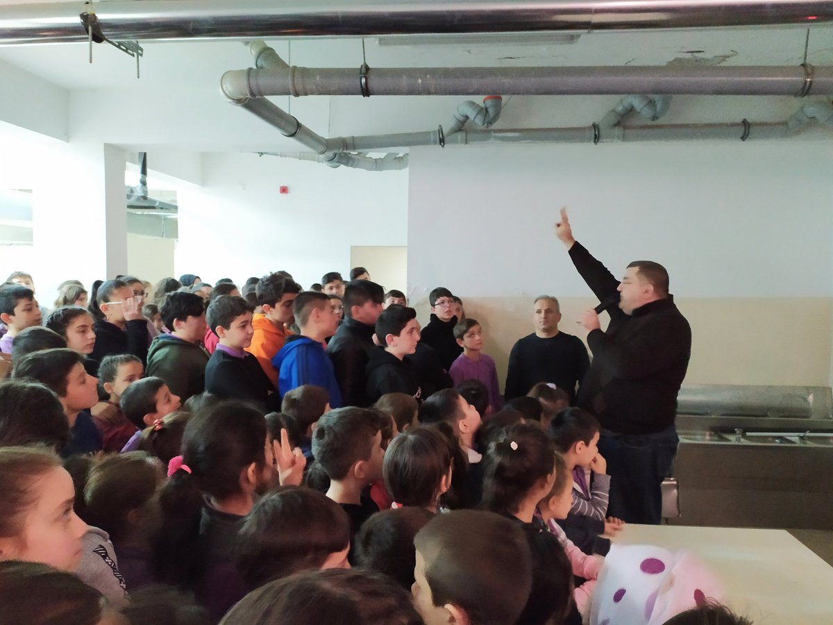 04.03.2020 tarihinde, okulumuzda 'Kimyasal saldırılara karşı korunma tatbikatı' gerçekleştirdik. Tatbikatın ardından yapılan programla, öğrencilerimize ve öğretmenlerimize gerekli bilgiler verildi. <a href="/tcmeb/">Millî Eğitim Bakanlığı</a> <a href="/ziyaselcuk/">Ziya Selçuk</a> <a href="/kutlutekinbas/">Kutlutekin BAŞ</a> <a href="/Ordu_MEM/">Ordu İl Millî Eğitim Müdürlüğü</a> <a href="/GolkoyM/">Gölköy İlçe Milli Eğitim Müdürlüğü</a> <a href="/OrduARGE/">OrduARGE52</a>