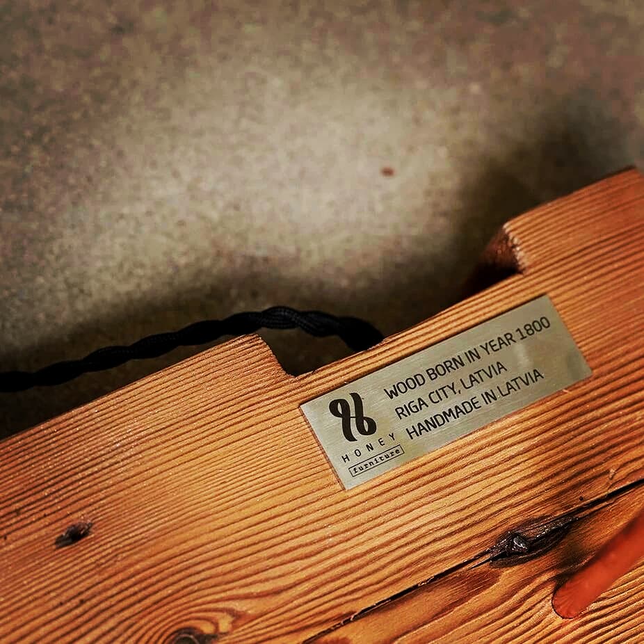 _Beoneofakind_'s tweet photo. Unkompliziert, klar und rein - #Lampe “Klimt“ reduziert auf puristische Formen, beeindruckt durch ihr harmonisches Design. Inspiriert von der Natur ist diese #Designlampe aus natürlichen Materialien
#woodart #upcycle #einzigartig #Interieur #homedesign #licht #einrichtung #stil https://t.co/M69P2QyZT1