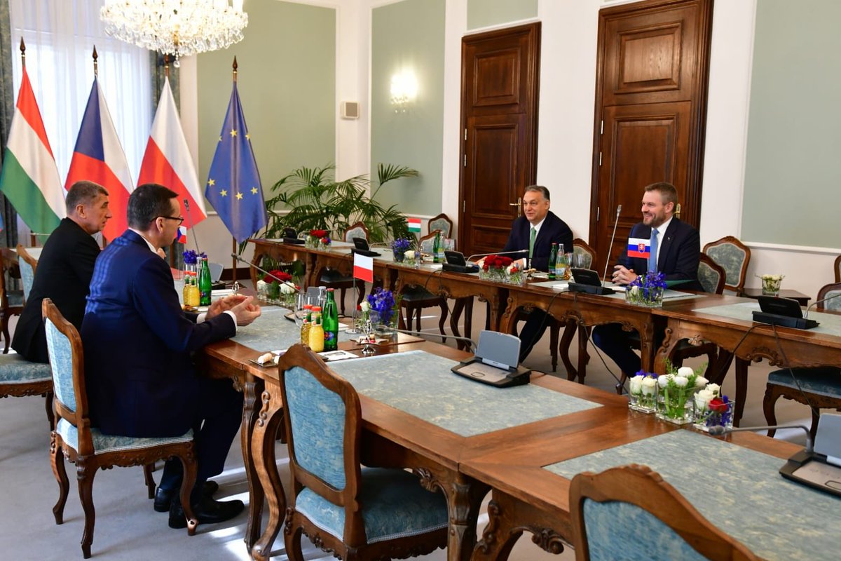 Extraordinary meeting of Visegrad 🇨🇿🇭🇺🇵🇱🇸🇰 Prime Ministers in Prague. Discussing #COVID19, migration crisis on Turkish-Greek border and next steps on EU budget 2021-2027