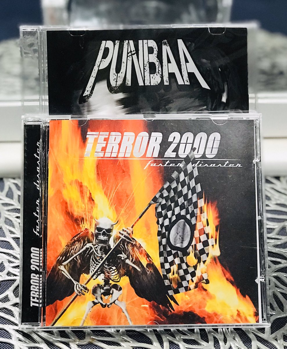 toshiyuki26841's tweet photo. 皆さん、お疲れ様です‼︎
本日も、スラッシュメロ〜
聴きながらトレーニングジム
にてワークアウト💪
至福の時間のお供は、
Fastar Disastar/Terror 2000
Punbaa/Punbaa でした〜♬
あ〜、幸せ〜😁🤘
#terror2000 #thrashmetal
#punbaa #crossoverthrash https://t.co/qp4ixRedNE