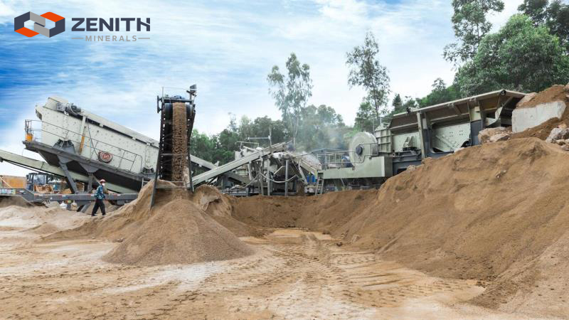 ShanghaiZenith's tweet photo. ZENITH's stone crushers are designed to achieve larger productivity and higher crushing ratio. Our mobile crushing plant is one of the very popular crushers. As shown, we recently built a mobile crushing production line for our customers. 
#ZENITH #ZENITHcase https://t.co/DRrsBQlKRI