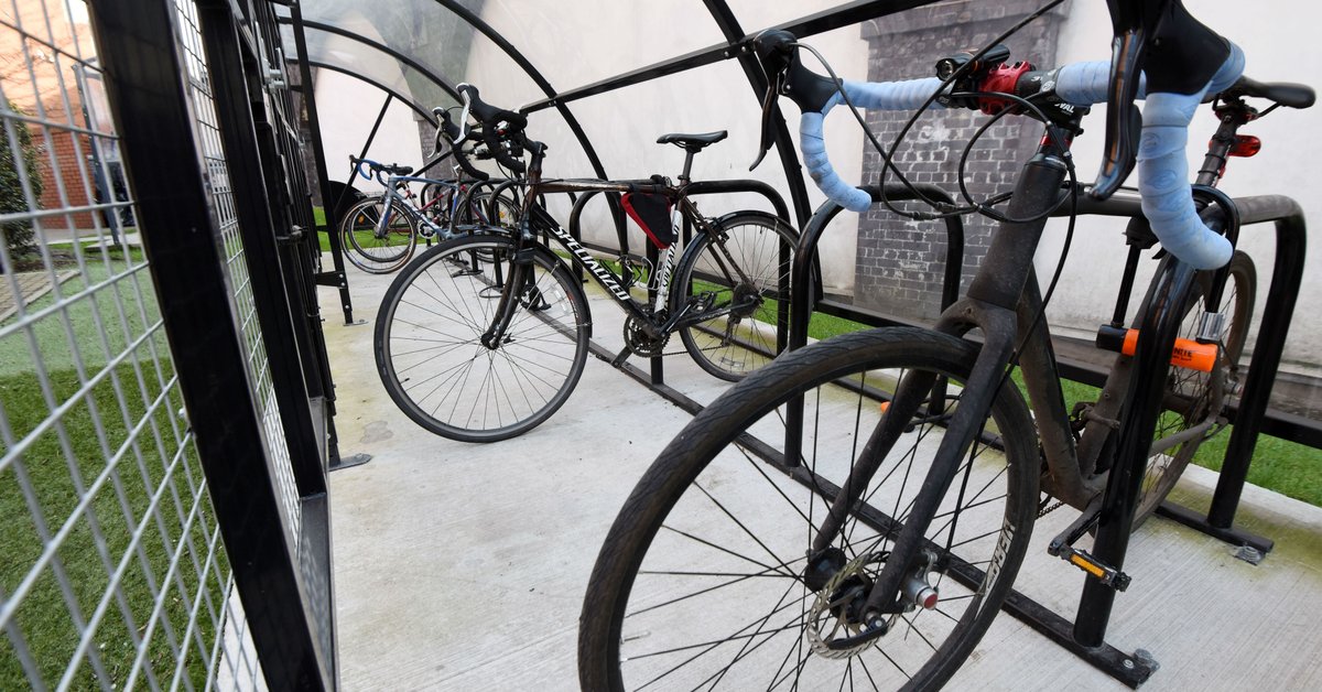 Beat the traffic and get on your bike! Deva occupiers can make use of our free, secure cycle storage. Discover more of features at this outstanding courtyard development: devamanchester.co.uk/features/