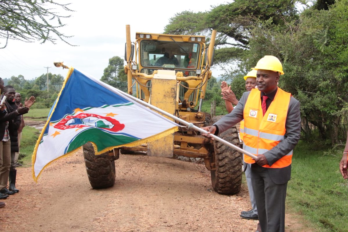 BarchokHillary's tweet photo. Launched the construction of Leldaet Primary- Bluegam-Koiyet-Kapkerekujo-Muiywek Road in Mutarakwa Ward, Bomet Central Sub County today.
We are focussed on providing high quality road networks and other public infrastructure across the County. https://t.co/FCOi6Xxlk2