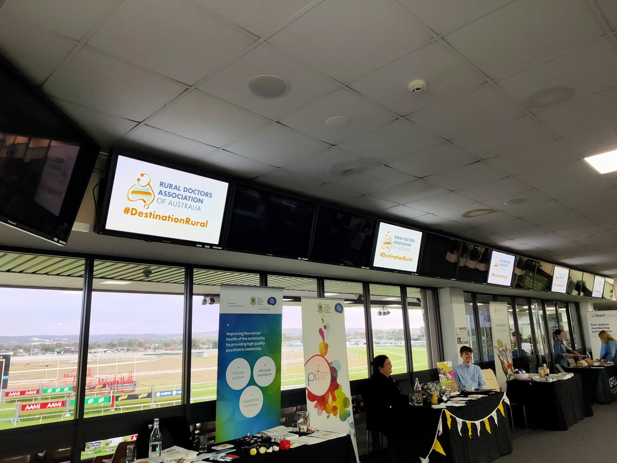IneKuips's tweet photo. #DestinationRural all over the Career Expo in Adelaide tonight! @RuralDoctorsAus https://t.co/mY4UMnVL63