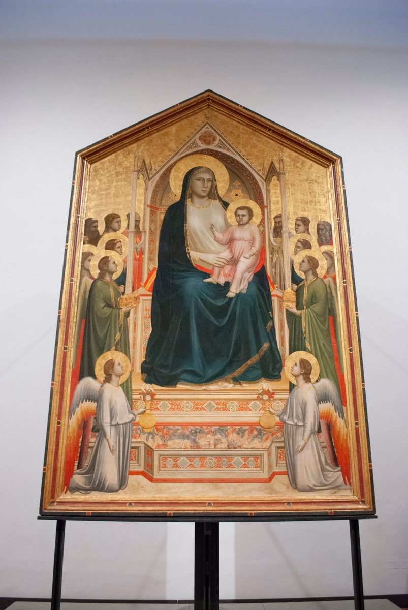 𝗧𝗢𝗠𝗢𝗞𝗢 トスカーナ観光ガイド على تويتر チマブエは絵画界で王座を占めたと思ったが 今ではジョットが名声を得た為に前者の影は薄れてしまった ダンテ チマブエの弟子ジョット 西洋絵画の父 絵画をギリシア語 ビザンツ からラテン語 ルネサンス に 人間 𝗧𝗢𝗠𝗢𝗞𝗢 トスカーナ観光ガイド على تويتر チマブエは絵画界で王座を占めたと思ったが 今ではジョットが名声を得た為に前者の影は薄れてしまった ダンテ チマブエの弟子ジョット 西洋絵画の父 絵画をギリシア語 ビザンツ からラテン語 ルネサンス に 人間