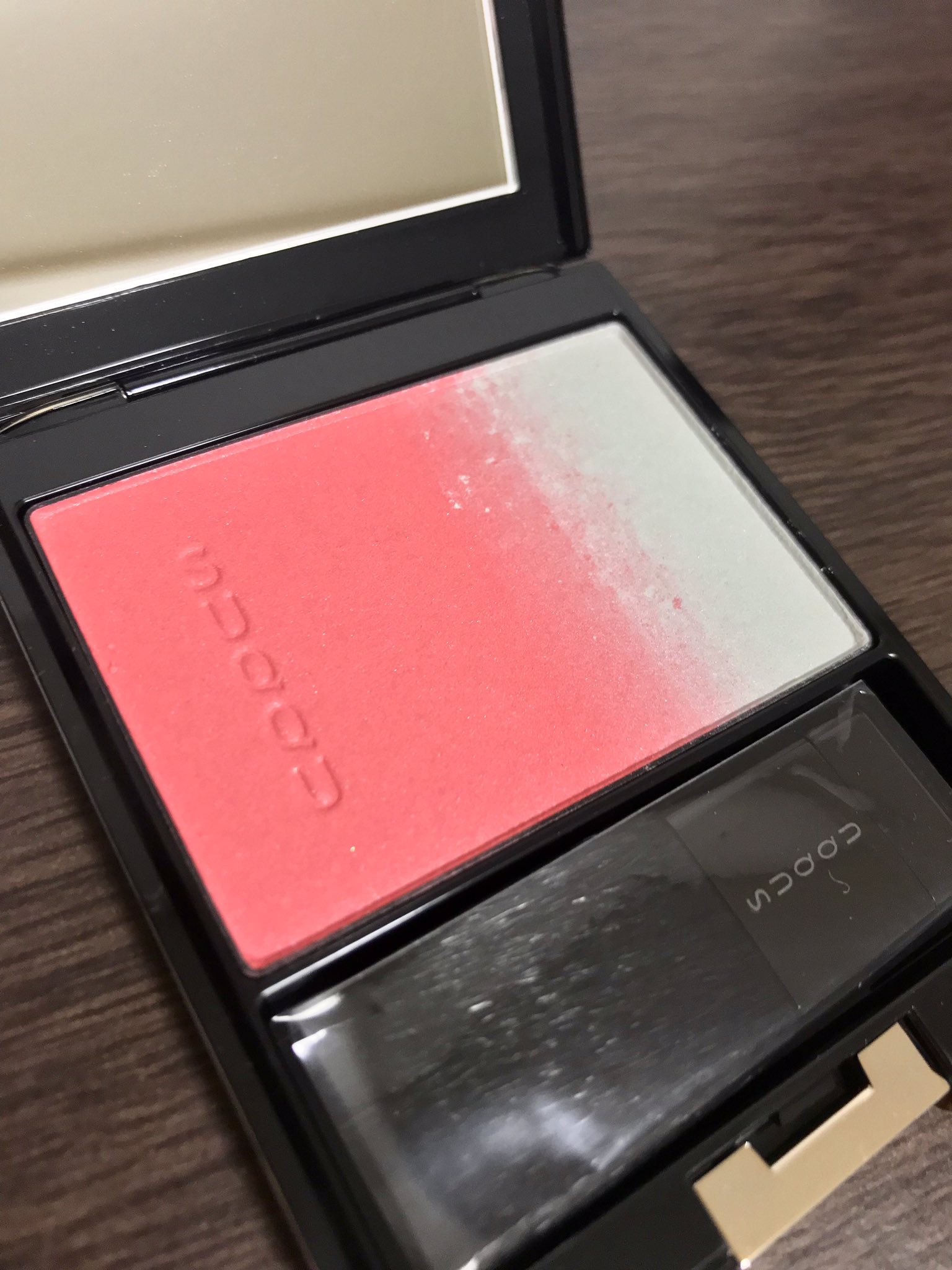SUQQU ピュアカラーブラッシュ 120 瑞花弁