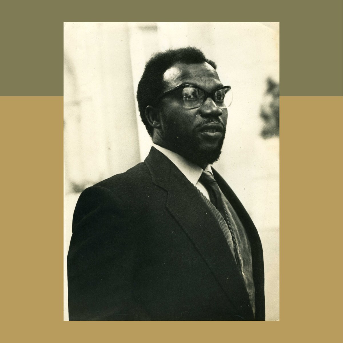 In 1968, Enwonwu retired from the Nigerian civil service as art advisor to the Federal Government and was reappointed on contract the same year as cultural advisor.  #benenwonwu #culture #nigerianartist #ethnicgroups #art #painting #benenwonwufoundation