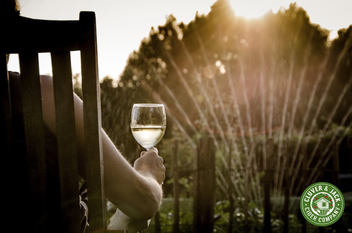CluverJackCider's tweet photo. Nothing better than a crisp Cluver &amp; Jack cider after a long day of work. 

#cluverandjack #cider #craftcider #homegrown #proudlysouthafrican #elgin https://t.co/EMcIieqZcG