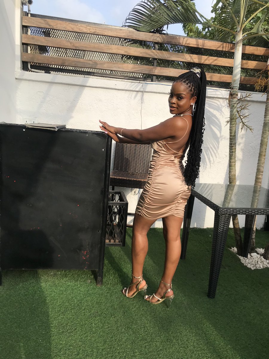 abisola_iyiola's tweet photo. Elegant 21😍 https://t.co/7FWQxArgyc