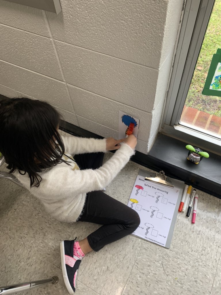 mary_wepner's tweet photo. Using non standard units of measurement to begin our unit this week by measuring truffula trees! Because measuring trees is a thing that everyone EVERYONE needs! @claremont_elem #ReadAcrossAmericaWeek https://t.co/gZcG4xRfVX