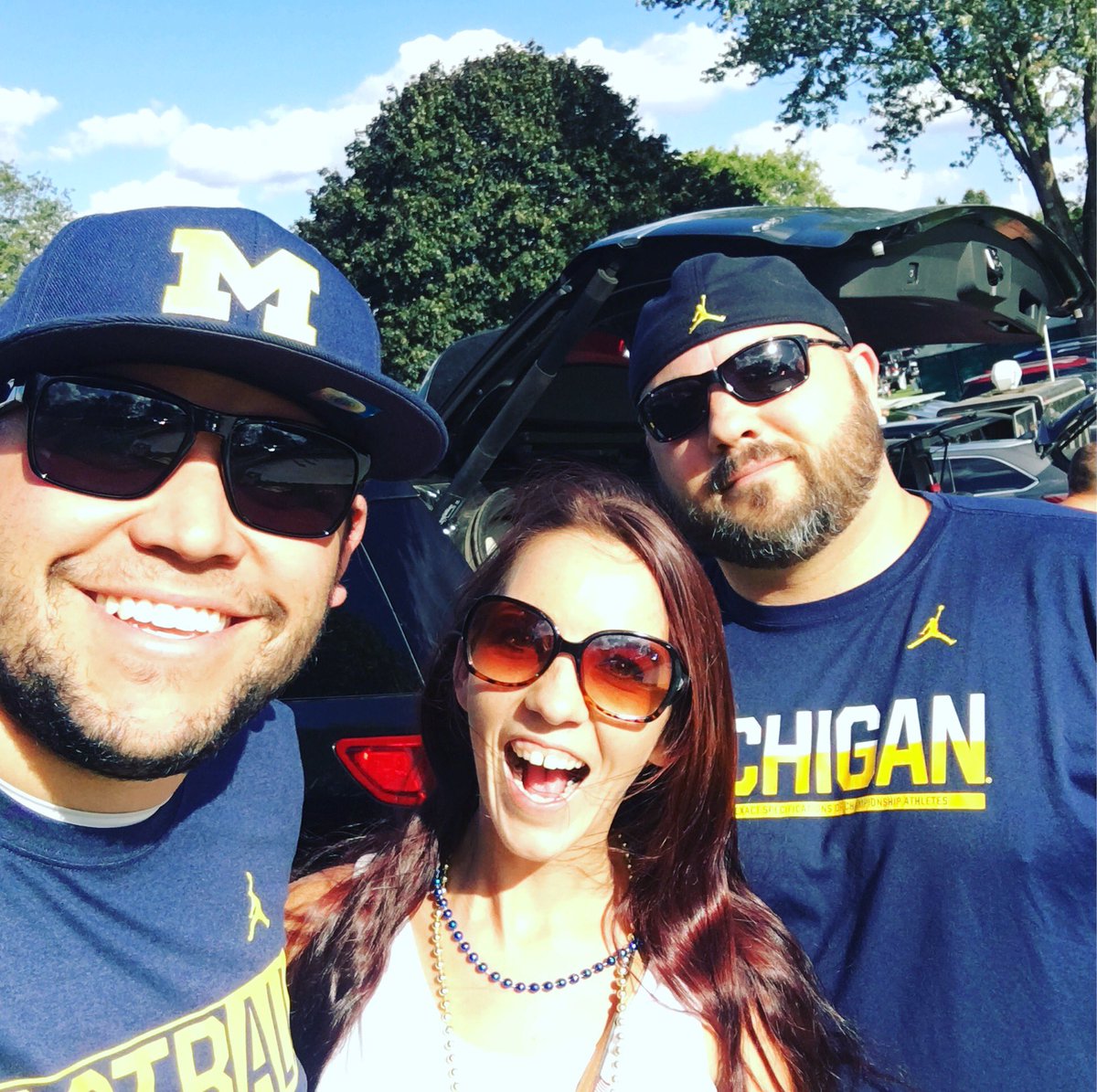 KLee04's tweet photo. Sup? #AA #KirchCameo #315 #BdayBuds #BFF #HateThemLoveThem #MichTape @Rhy_Rog @Kirch35 https://t.co/lhZBaY0Pky