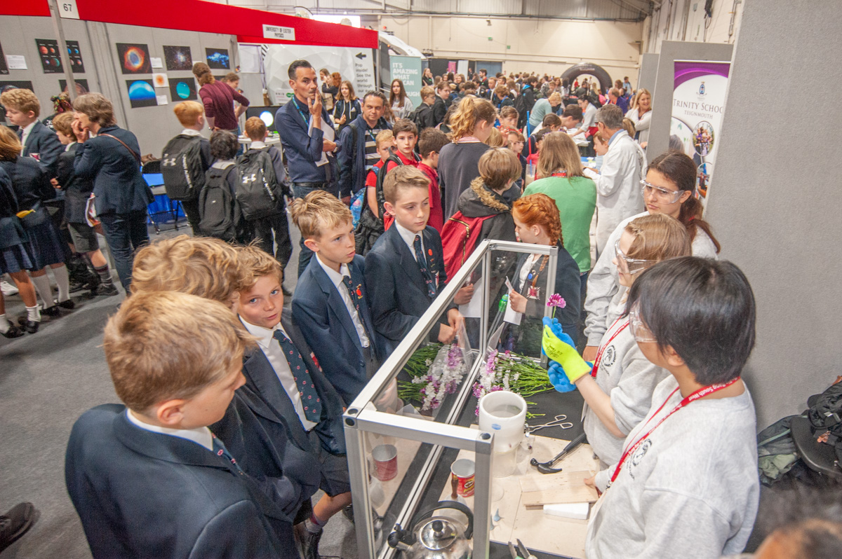 BigBang_WsM's tweet photo. We're very pleased to be welcoming back @BadmintonSchool to The Big Bang @ Weston! #BigBangWeston #STEM #STEMByTheSea https://t.co/1HzBObkeOa