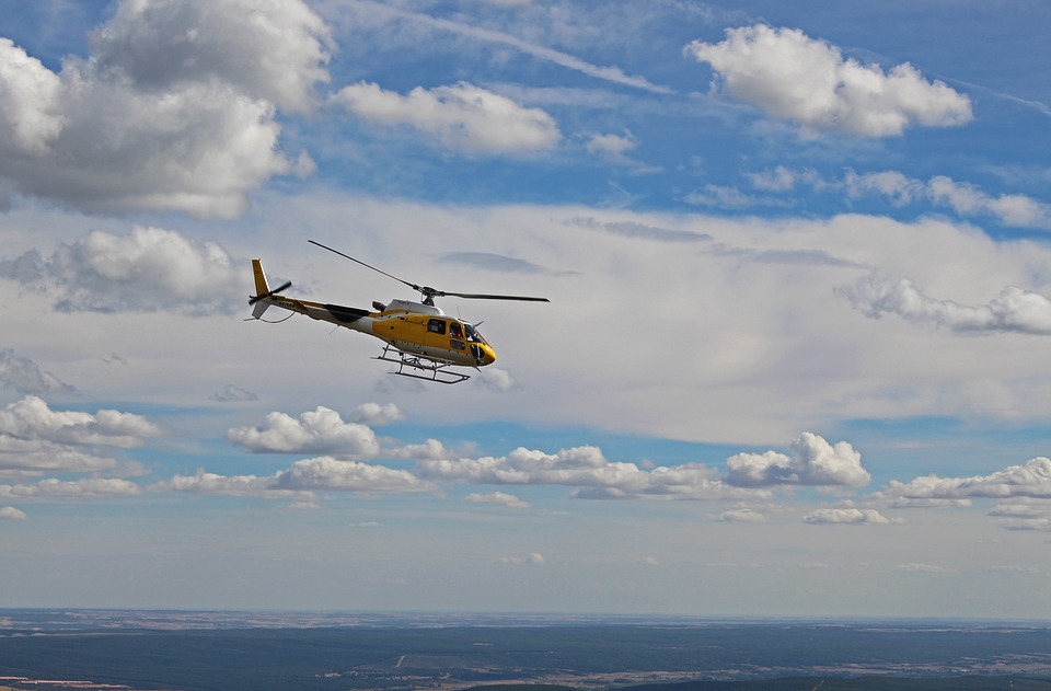 EcomnewsAfrique's tweet photo. 🚁#Nigeria : @CavertonGroup signe l’acceptation usine du simulateur de vol #RealityH de @thalesgroup qui permettra aux pilotes d'obtenir leur certification AW139 conformément aux critères des autorités de l'#aviation civile. https://t.co/A6bmajhhTv https://t.co/IHci7f3Jix