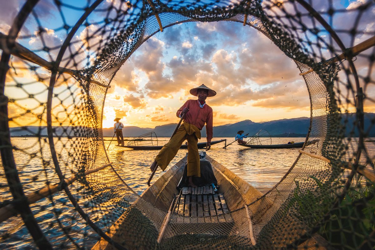 Golden_express1's tweet photo. Experience the #floatingvillages and the unique life of #Intha people in the heart of #Shanstate
Book now to get your chance with #specialoffer: https://t.co/Qflk9IYbFD
#inle 
#Myanmar 
#Myanmar_Be_Enchanted https://t.co/DmMxqFS3Po