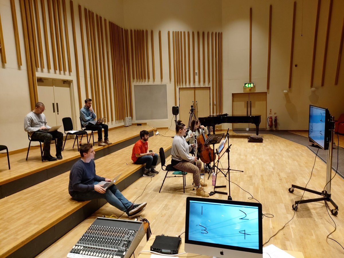 Live right now! Composition workshop with live electronics by @Distractfold, with Alice Purton (cello) and Rocío Bolaños (bass clarinet). Pieces by P. Shepherd, @crhodes1992, B. André and @sebschmidtmusic https://t.co/APrSKICdIs