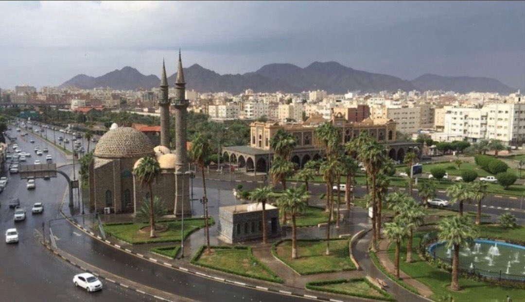 334tTorke's tweet photo. #عطنا_صوره_لديرتك.                                              ﻛﻞ ﺍﻟﻤﺪﺍﺋﻦ ﻭﺇﻥ ﺟﻠّﺖ ﻣﺤﺎﺳﻨﻬﺎ 
ﻟﻴﺴﺖ ﻛﺎﻟﻤﺪﻳﻨﺔ ﺇﺟﻼﻻ ﻭﺇﻳﻤﺎﻧﺎ 🤍. https://t.co/lac6OT42iv