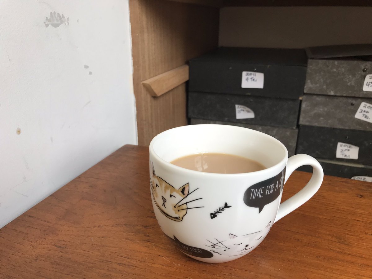 TWellsCCS's tweet photo. My boss bought me my own mug for the office #love cats and she made the tea #niceboss https://t.co/JnFajSS2X0