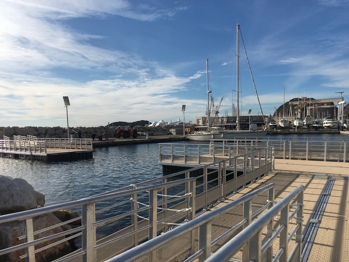 Les_Nauticales's tweet photo. Et c'est parti pour le show ! 

J-9 avant l'ouverture des portes et début du montage des #nauticales2020 de @AMPMetropole. 
Les structures s'érigent, les pontons mobile s'ariment pour le 1er salon  nautique de l'année.  

#cantwait #nauticales #ampmetropole https://t.co/JlwaL5ipij