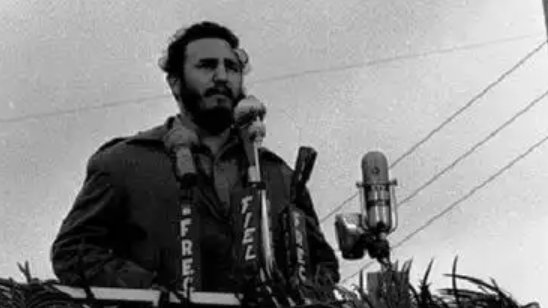 Vicente73977721's tweet photo. #Cuba 🇨🇺En la despedida del duelo a los caídos en el sabotaje del vapor La Coubre, FIDEL lanzó la consigna "¡Patria o Muerte!", que expresa la voluntad de los #cubanos de garantizar a cualquier precio la libertad y soberanía de #Cuba #TenemosMemoria #NoAlTerrorismo @DeZurdaTeam https://t.co/qCJySoP2yt