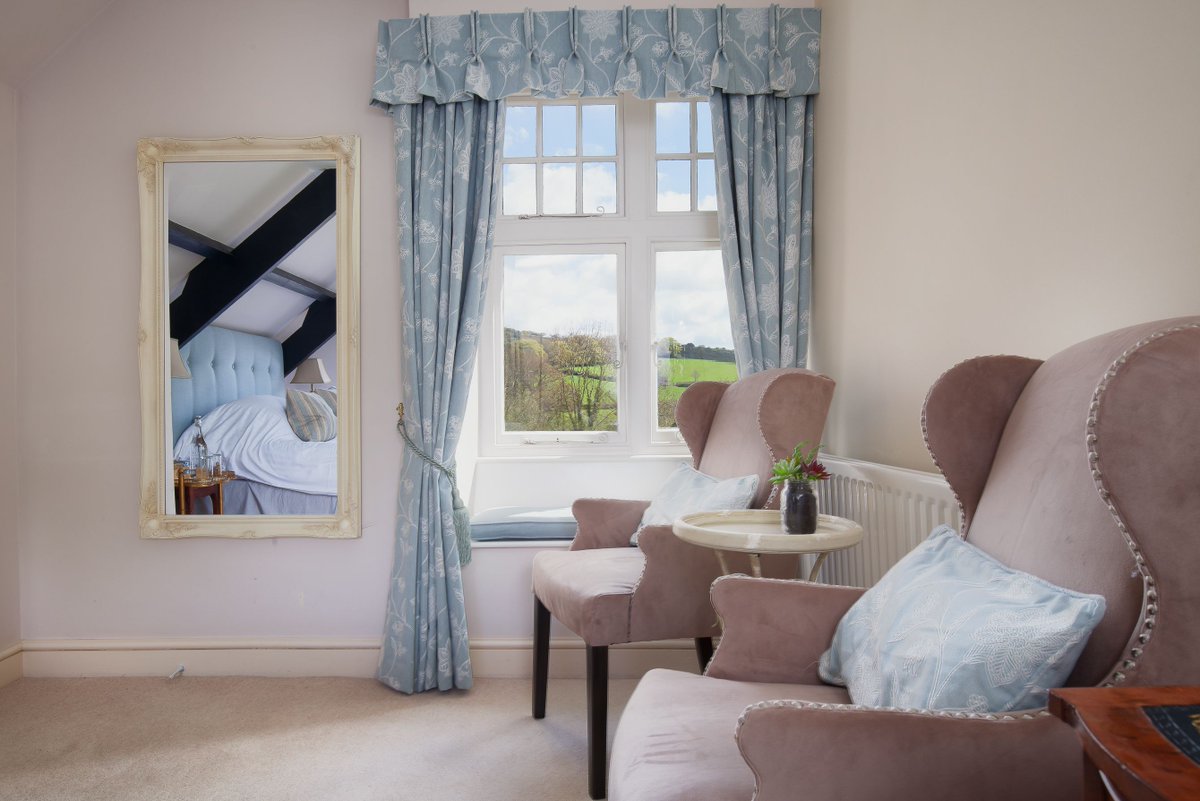 millenddevon's tweet image. Want to know more about...Ashburn, Superior Double
🛏️A beautiful, peaceful room
🛏️Elegant antique furniture 
🛏️Comfortable marble-tiled bathroom has a large bath fitted with a shower.

Email us at info@millendhotel.com to find out more.

#dartmoorhotel #chagfordhotel