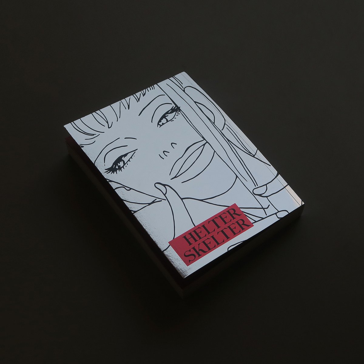 <핑크>, <리버스 에지>에 이어 오카자키 쿄코의 대표작 <헬터 스켈터>(고트 goat | 22,000원)가 새로 들어왔습니다.Translate post