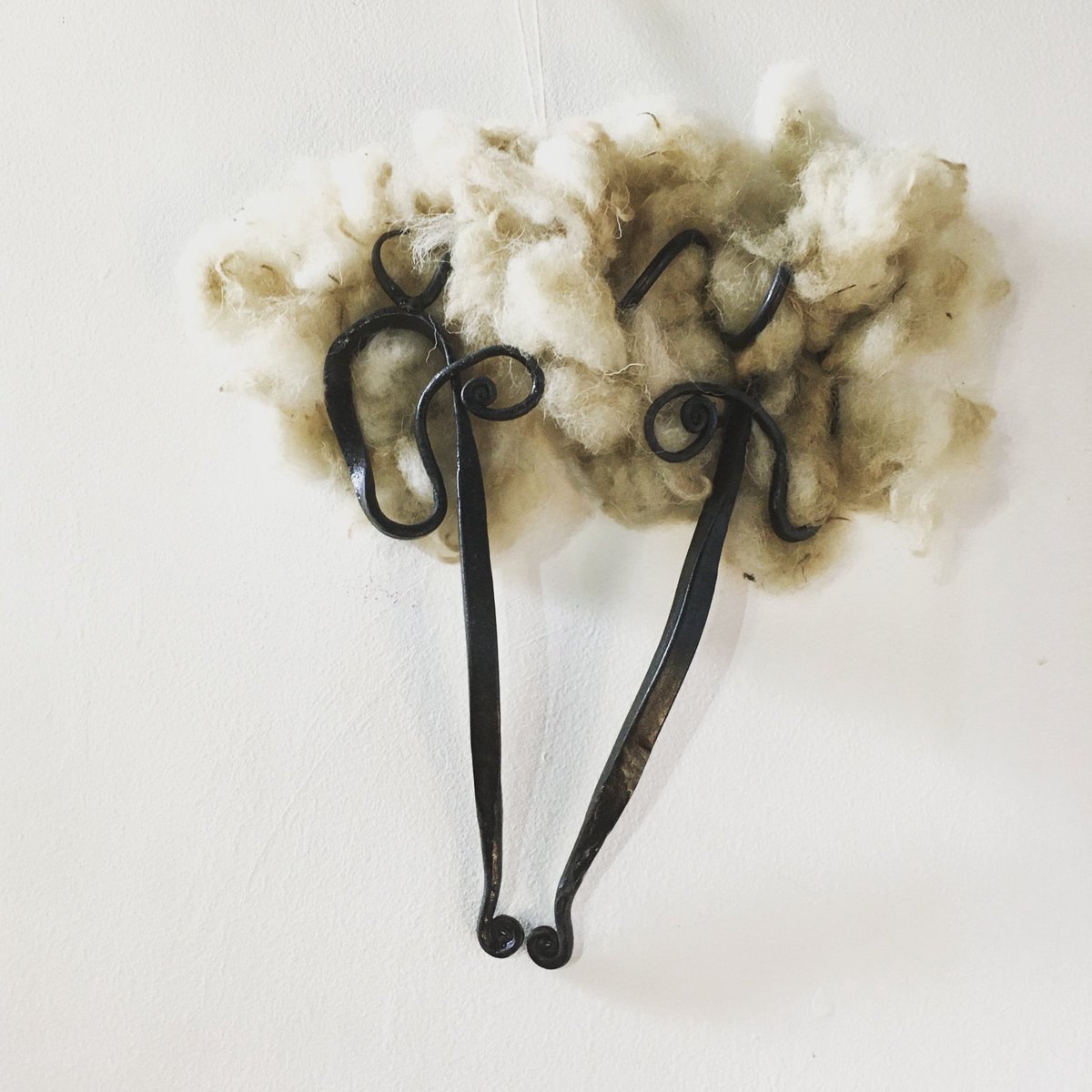 hotmilkforge's tweet photo. So Anne wanted to make a mad sheep...so she did. I love it, she sent me this pic this morning with it's new woolly bap.
#hotmilkforge #blacksmith #artistblacksmith #irishblacksmith #glensofantrim #tenthglen #gatewaytotheglens #sheepadoodle #baaramewe https://t.co/n0ZO9H06Sp