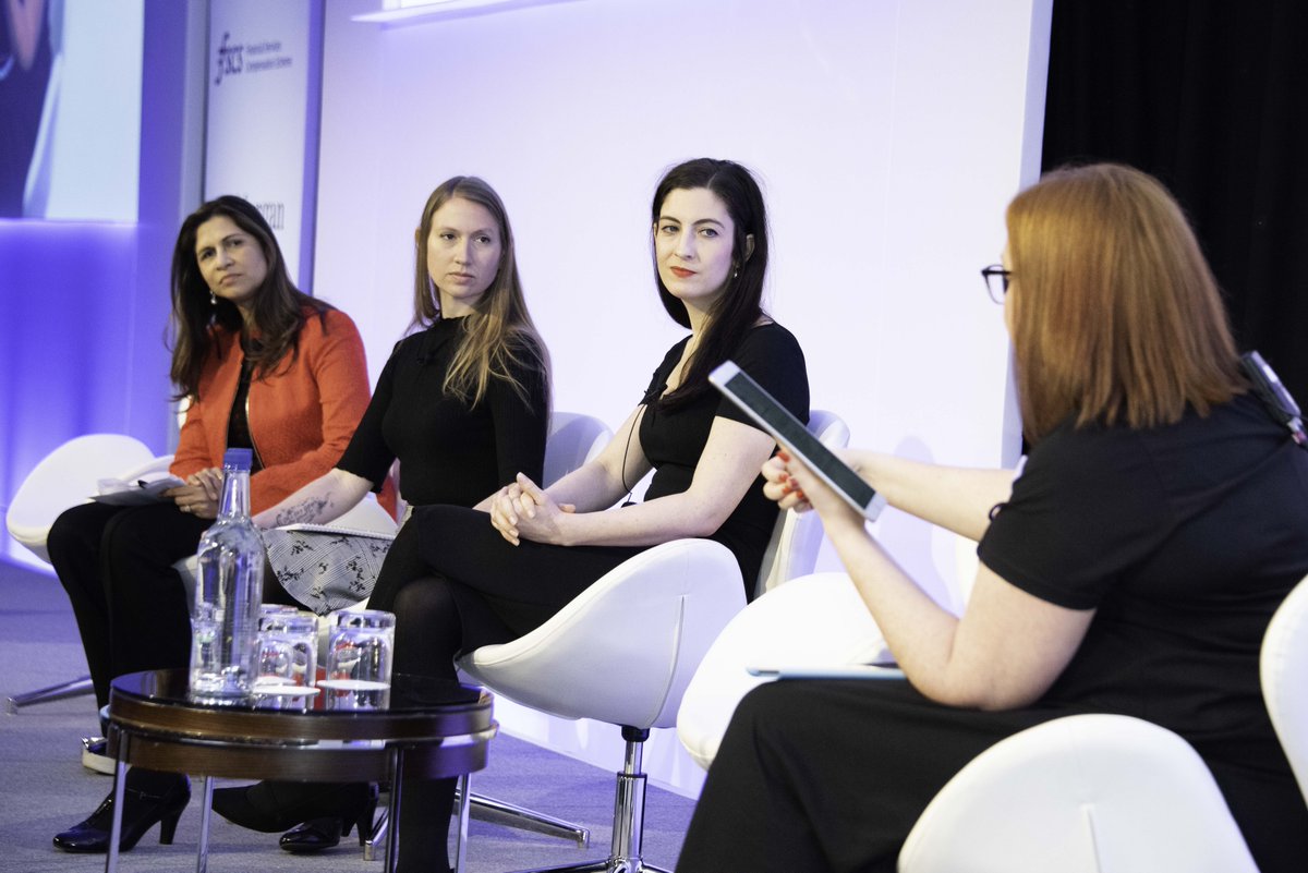 Up next is our first expert panel of the day, who are here to discuss the importance of building a diverse team, in order to stay competitive, innovative and productive in today's evolving tech industry. With <a href="/jlevenha/">Janice Levenhagen</a> , <a href="/CuteNumbers/">Ela</a>, Sharmila Paranjpe of <a href="/Wipro/">Wipro</a> @Lynsbee80