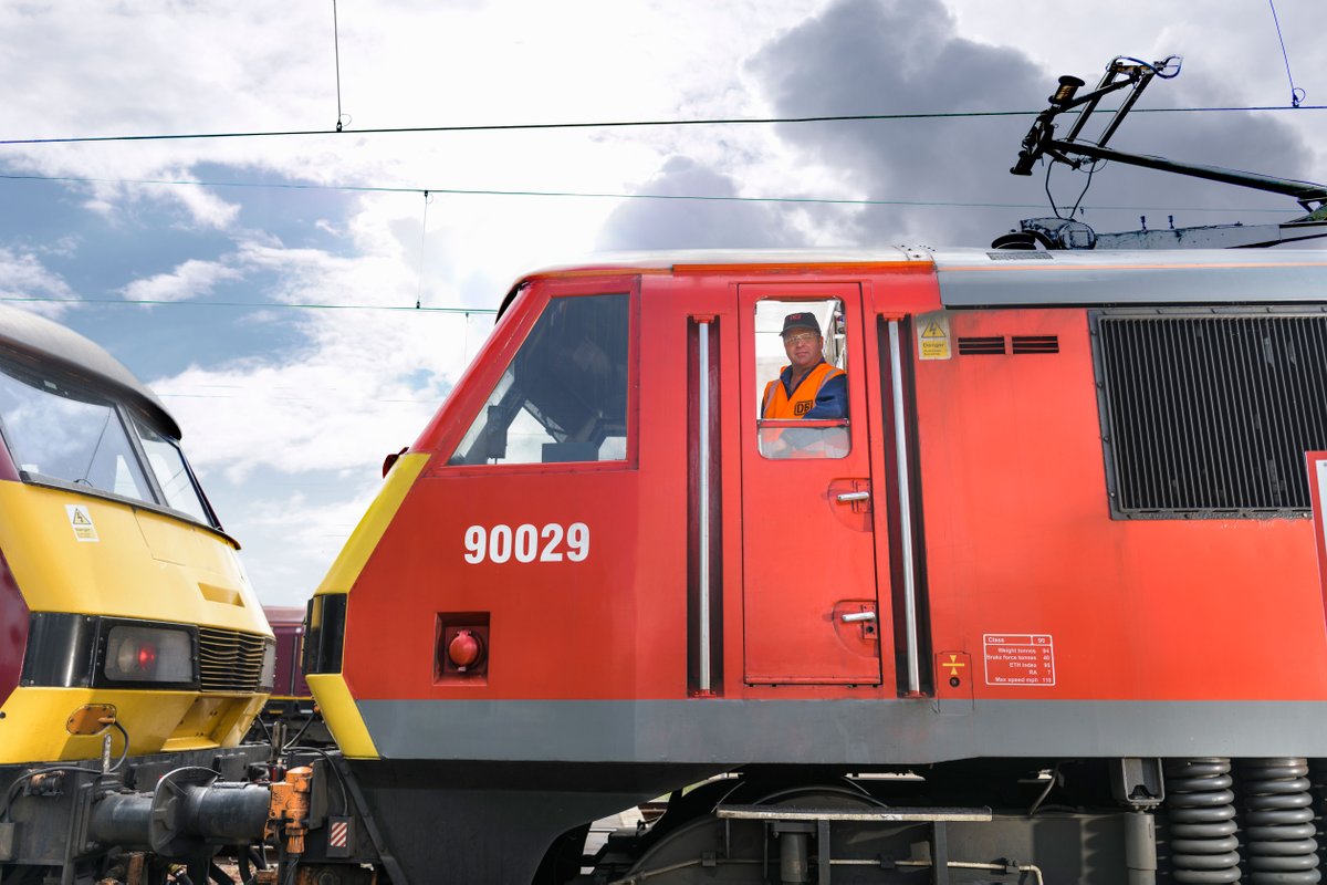 DBCargoUK's tweet photo. DB Cargo UK is a leading provider of rail freight services to the UK construction industry, offering fast, reliable, safe rail services for aggregates and building materials. 

Discover more: https://t.co/S6QK9zHw17 https://t.co/A9e4OpBJNo