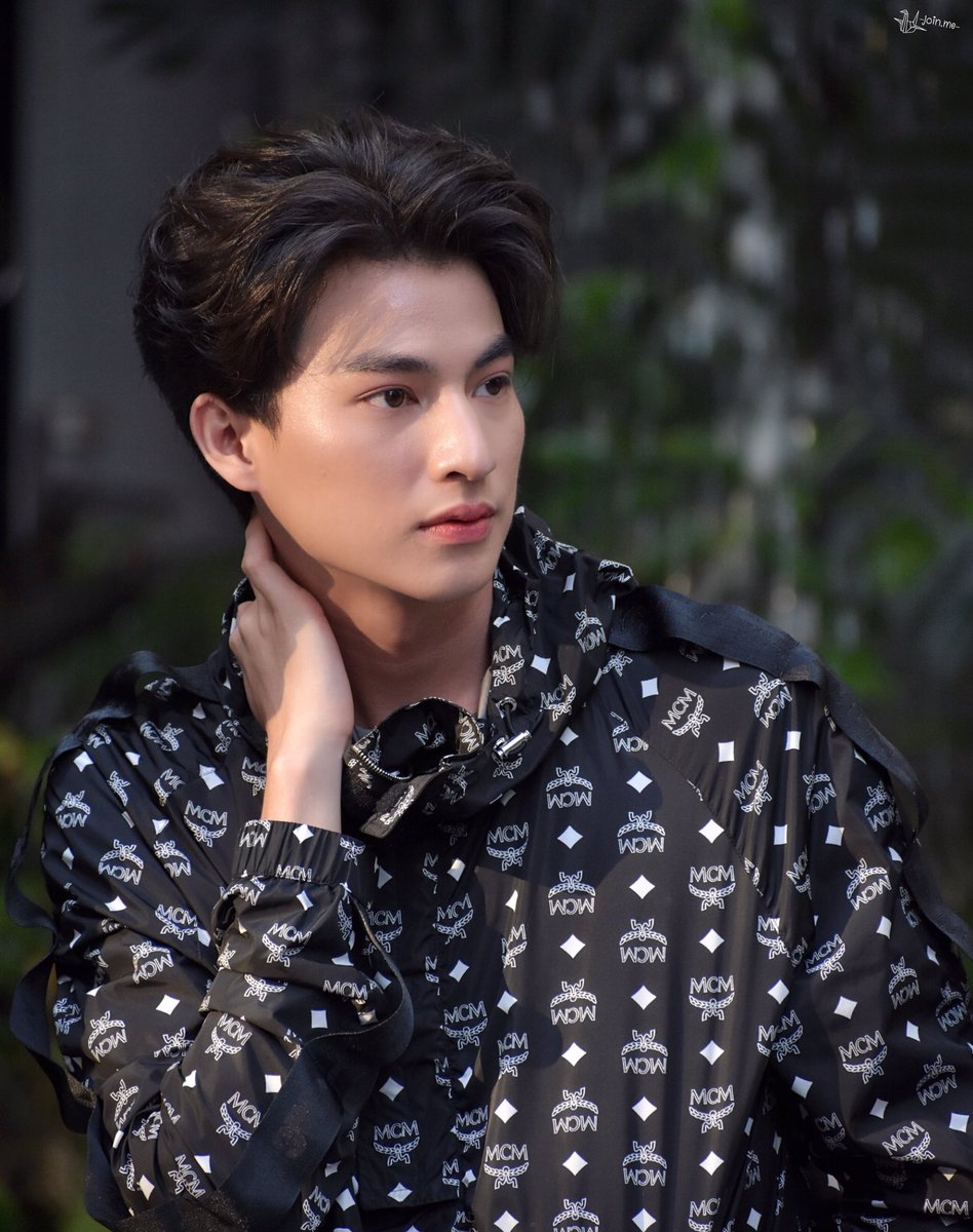 joinme_srp's tweet photo. ไม่อ่อนโยนต่อใจเลยครับ ♥️

#GulfKanawut
#ลูกบอลของคุณบิ๊กกลัฟ 
#MCMxMewGulf https://t.co/BrjCSXICo8