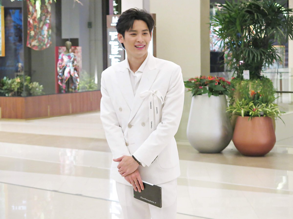 Mudang2519's tweet photo. พ่อหล่อมากกกก​ ❤️​

@numberx9th 
#number_9th 
#STMDthailand
#LINETVAWARDS2020 
#LINENEXPLOSION2020 https://t.co/D5yRx6LbBC