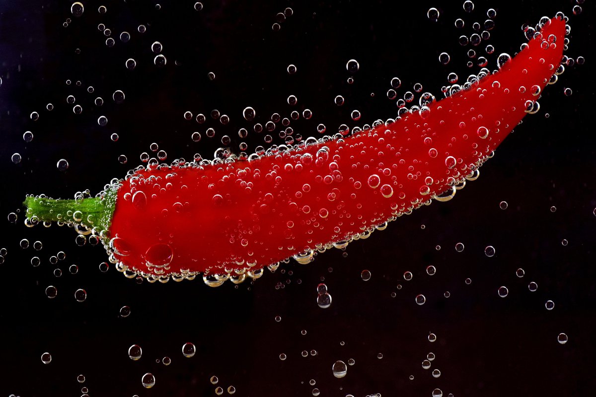 FoodWineBiotech's tweet photo. Do you know that bad burning sensation after eating #chili?
It is due to the presence of #capsaicin, which activates the TRPV1 receptors present in the mouth and sends the message to the brain that what we are eating in not good for us. https://t.co/kJggq3b2zH
#food #spicy #fwb https://t.co/9QzSW5k0QL