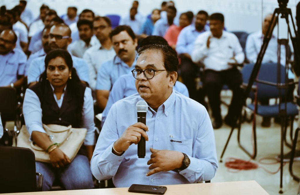 gstchennaiouter's tweet photo. Trial version of New GST Returns Tested @HyundaiIndia along with their Vendors and Sub-Vendors today at Irungattukottai Factory, Chennai, in the presence of Shri G. Ravindranath, Commissioner #NewGSTTrial #NewReturns #GST https://t.co/giIU0JwX7f