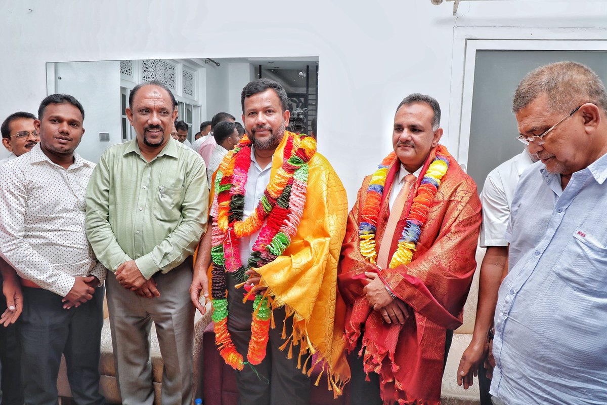 acmcofficial's tweet photo. Former Member of Eastern Province ILM. Mahir Joined with All Ceylon Makkal Congress.
#Srilanka #lka #sammanthurai #Acmc #AcmcSrilanka #AcmcParty https://t.co/MKfTt0VFc9