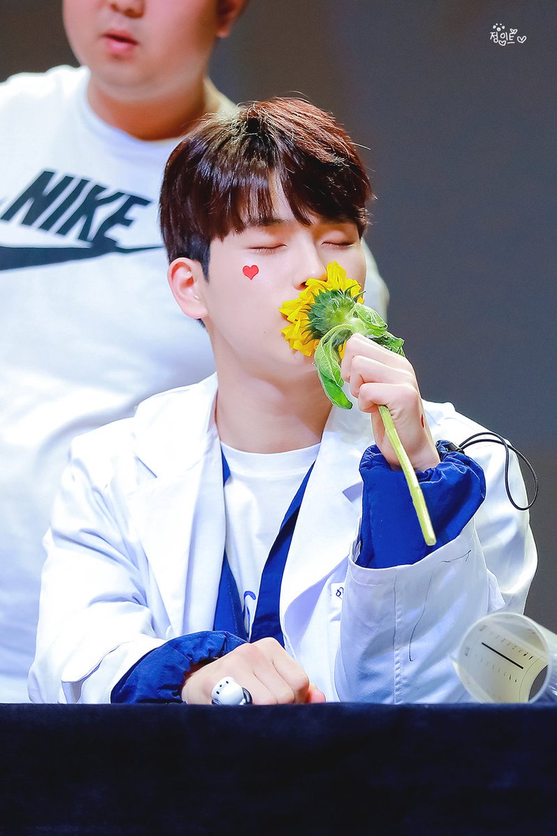 for020330's tweet photo. 190504 CTS #1THE9 #이승환
190505 신촌 #원더나인 #전도염

승화니 도염이가 기엽길래.. https://t.co/V1vgtz7Pxi