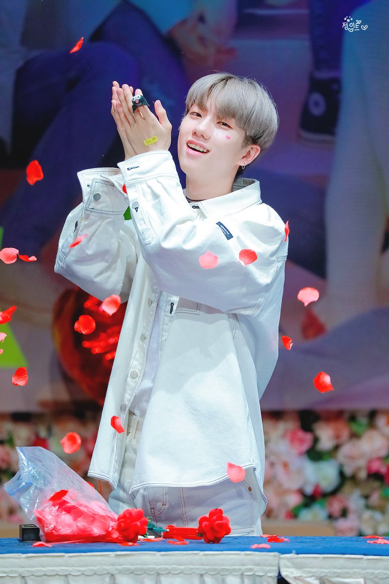 for020330's tweet photo. 190504 CTS #1THE9 #이승환
190505 신촌 #원더나인 #전도염

승화니 도염이가 기엽길래.. https://t.co/V1vgtz7Pxi
