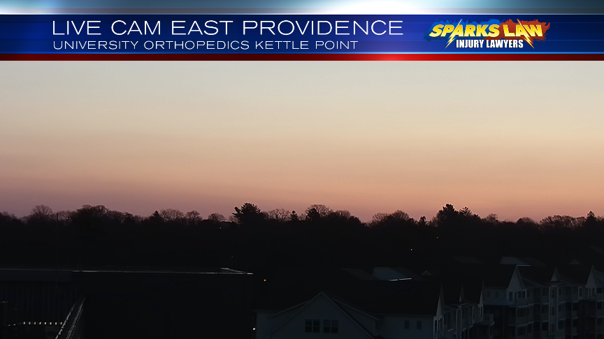 michmuscatello's tweet photo. Clear skies looking east from #KettlePoint in #EastProvidence. Sunrise is at 6:14AM EST. https://t.co/Nd00lChuhJ